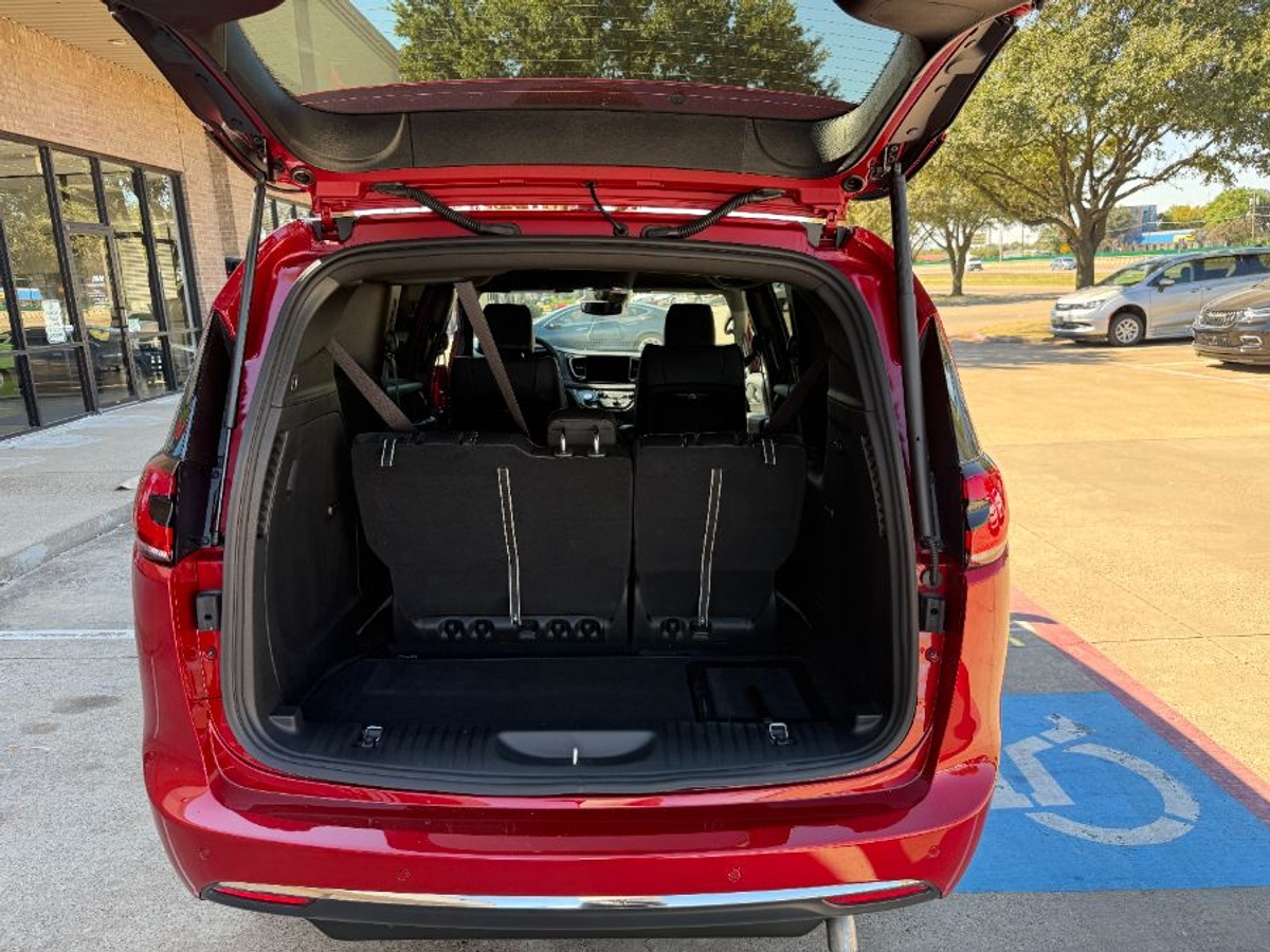 2025 CHRYSLER PACIFICA - Image 16