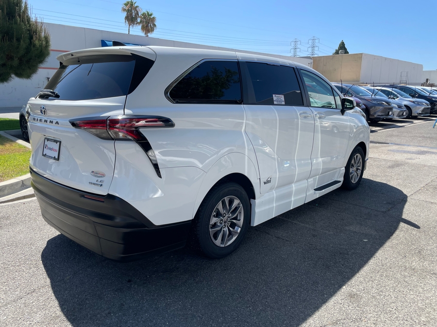 Used 2022 Toyota Sienna Hybrid LE AWD - VMI Side Entry In Floor Automatic Ramp