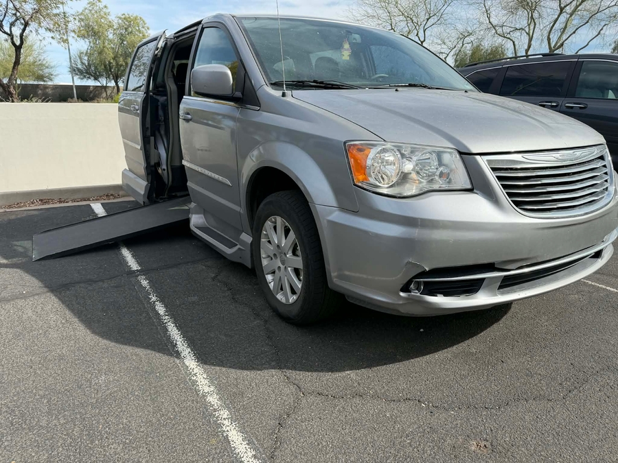 Used 2016 Chrysler Town and Country Touring - VMI Side Entry Entry In Floor Automatic Ramp