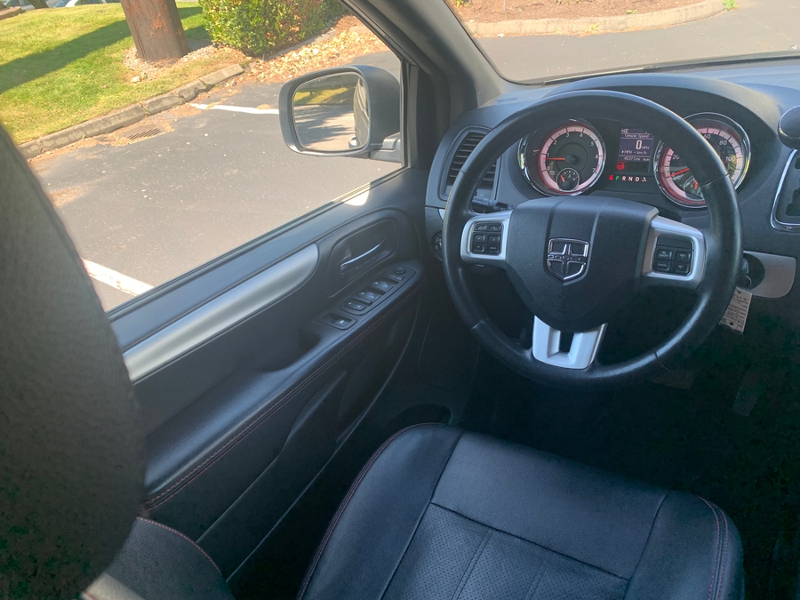 Used 2019 Dodge Grand Caravan GT - International Mobility Rear Entry Entry Fold Out Manual Ramp