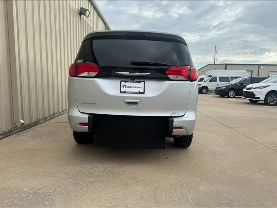 Used 2022 Chrysler Voyager LX - ATS Rear Entry Fold Out Manual Ramp