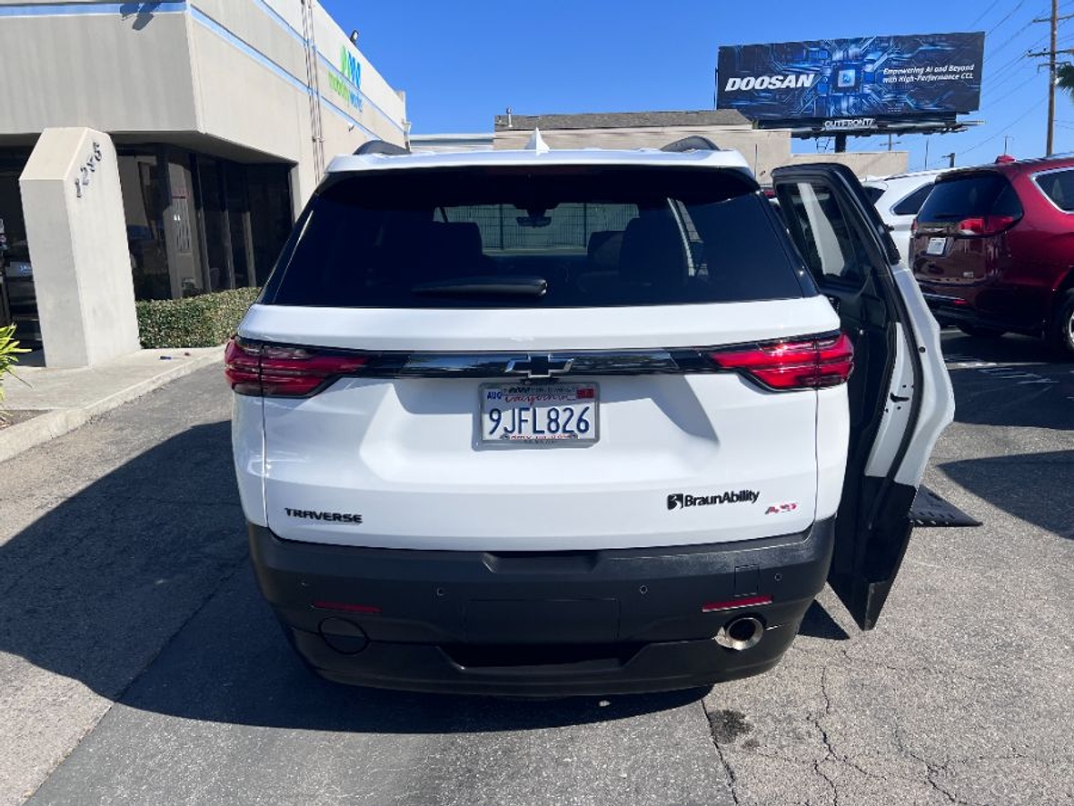 2023 CHEVROLET TRAVERSE - Image 6
