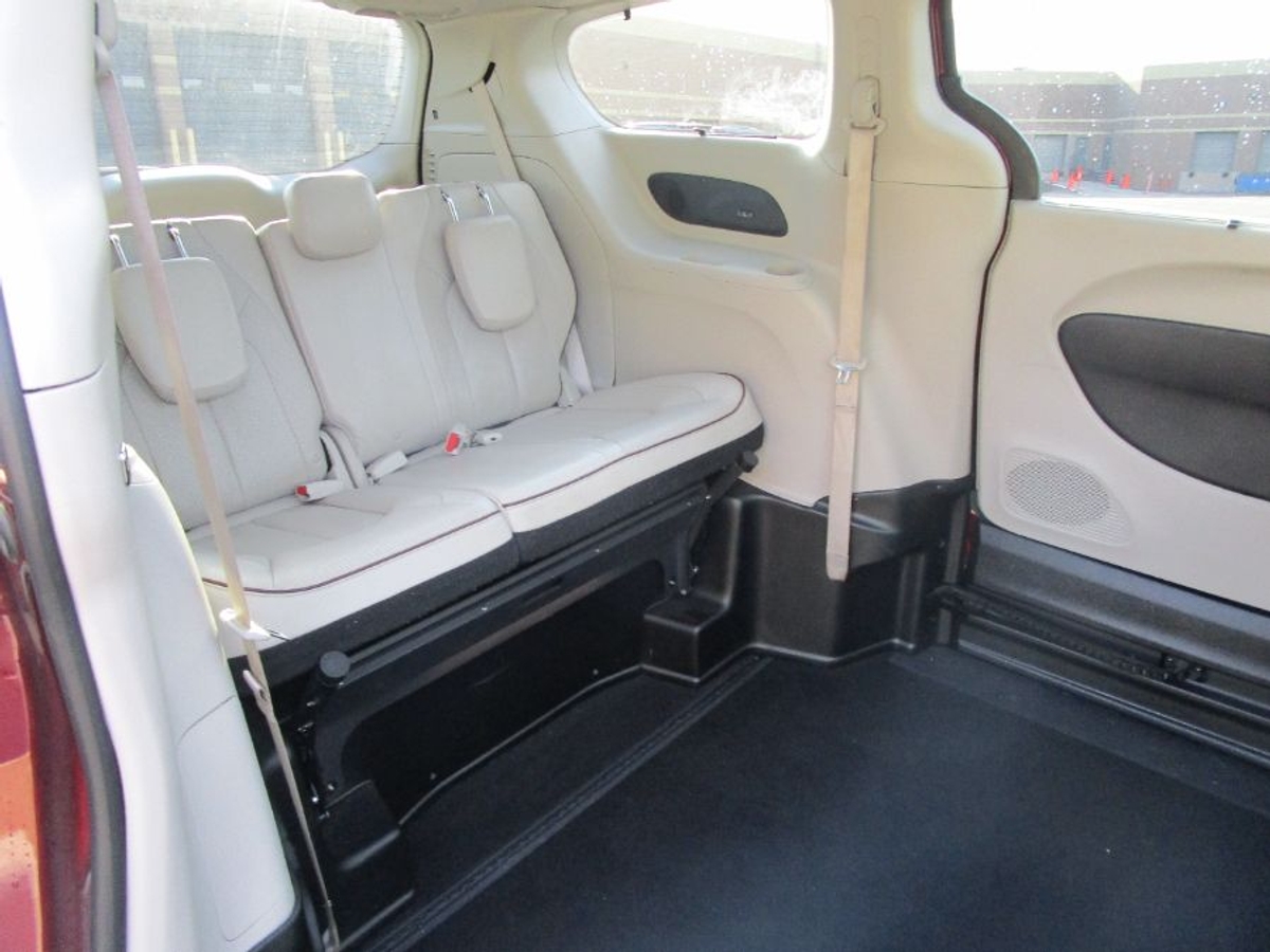 2020 CHRYSLER PACIFICA - Image 9