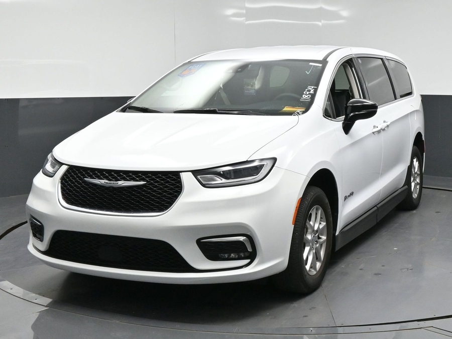 Used 2024 Chrysler Pacifica Touring L - BraunAbility Side Entry Fold Out Manual Ramp