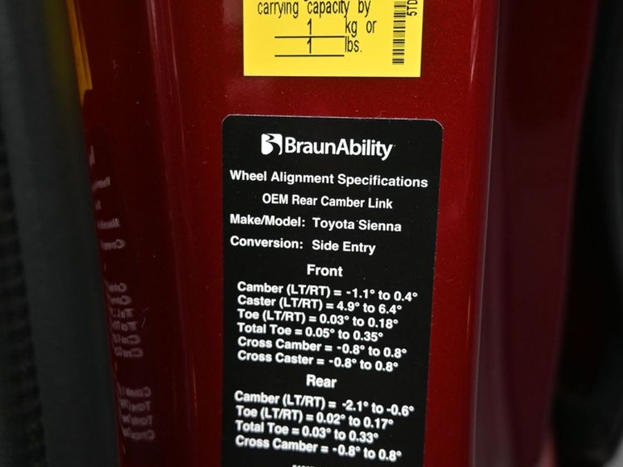 New 2026 Toyota Sienna Hybrid XLE Base - BraunAbility Side Entry In Floor Automatic Ramp