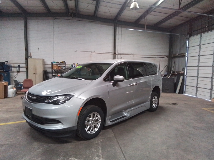 2023 CHRYSLER VOYAGER - Image 3