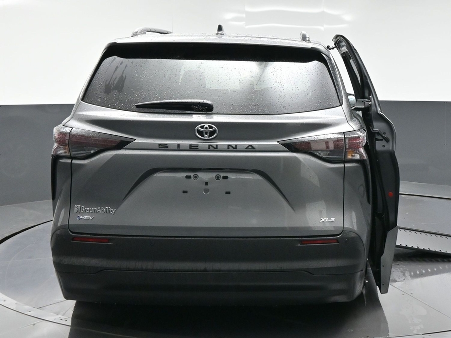 New 2026 Toyota Sienna Hybrid XLE Add - BraunAbility Side Entry In Floor Automatic Ramp