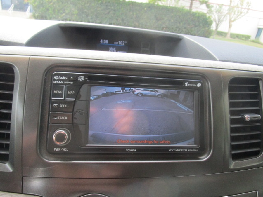 Used 2014 Toyota Sienna XLE - BraunAbility Side Entry Fold Out Automatic Ramp