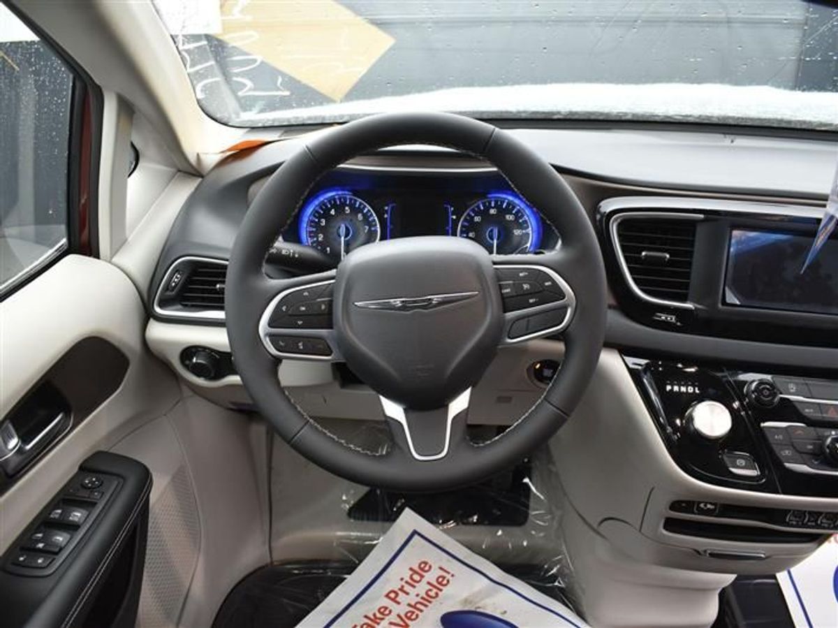 2023 CHRYSLER VOYAGER - Image 18