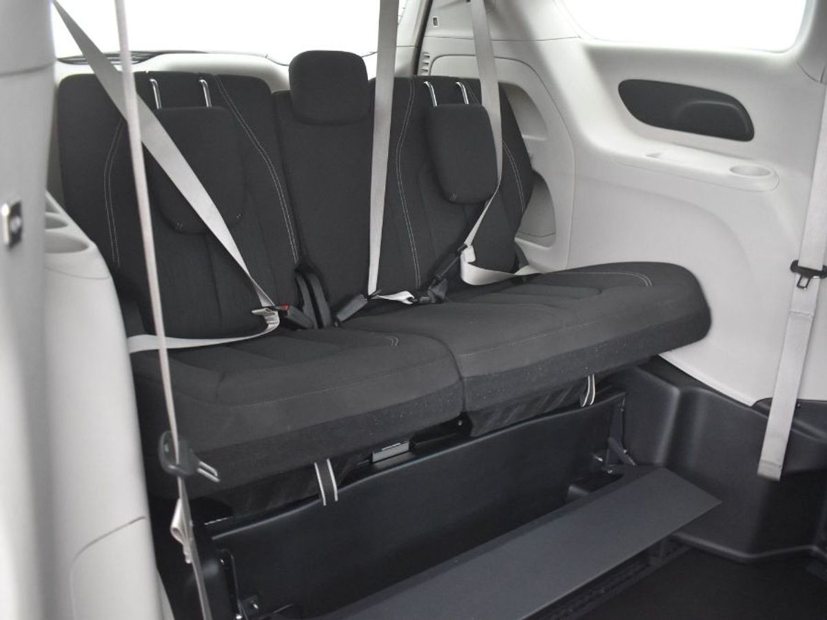 2023 CHRYSLER VOYAGER - Image 3