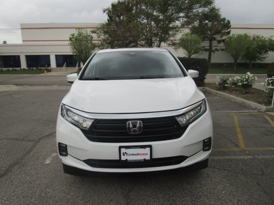 Used 2022 Honda Odyssey Touring - VMI Side Entry Entry In Floor Automatic Ramp