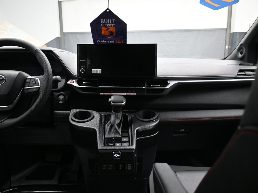 New 2026 Toyota Sienna Hybrid XSE Sport - BraunAbility Side Entry Entry Fold Out Automatic Ramp