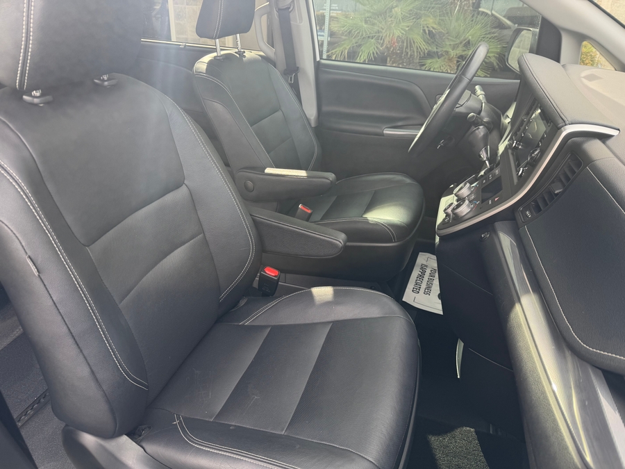 Used 2020 Toyota Sienna SE Premium - VMI Side Entry In Floor Automatic Ramp