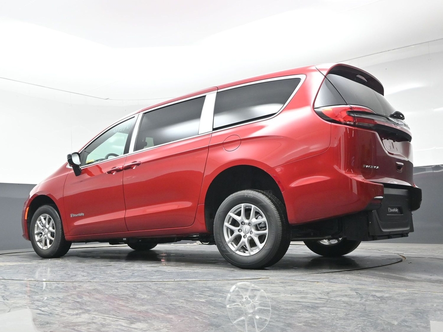 Red Chrysler Pacifica image number 24
