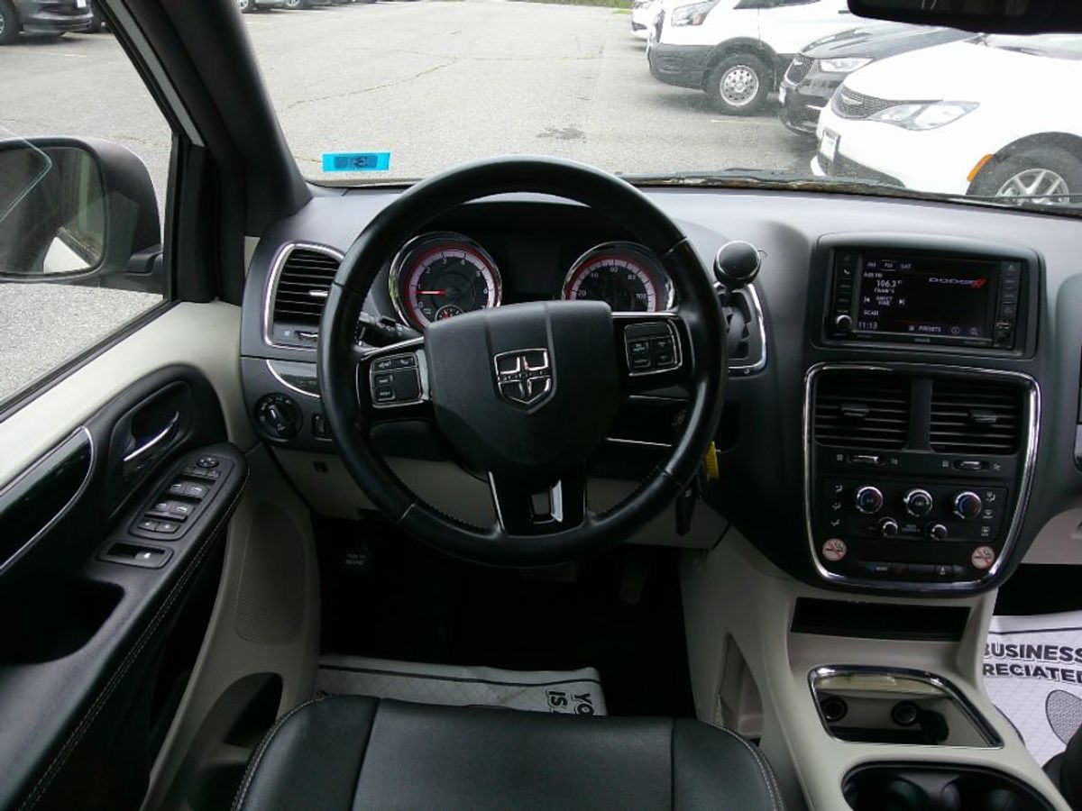 Número de imagen del Dodge Grand Caravan blanco 8
