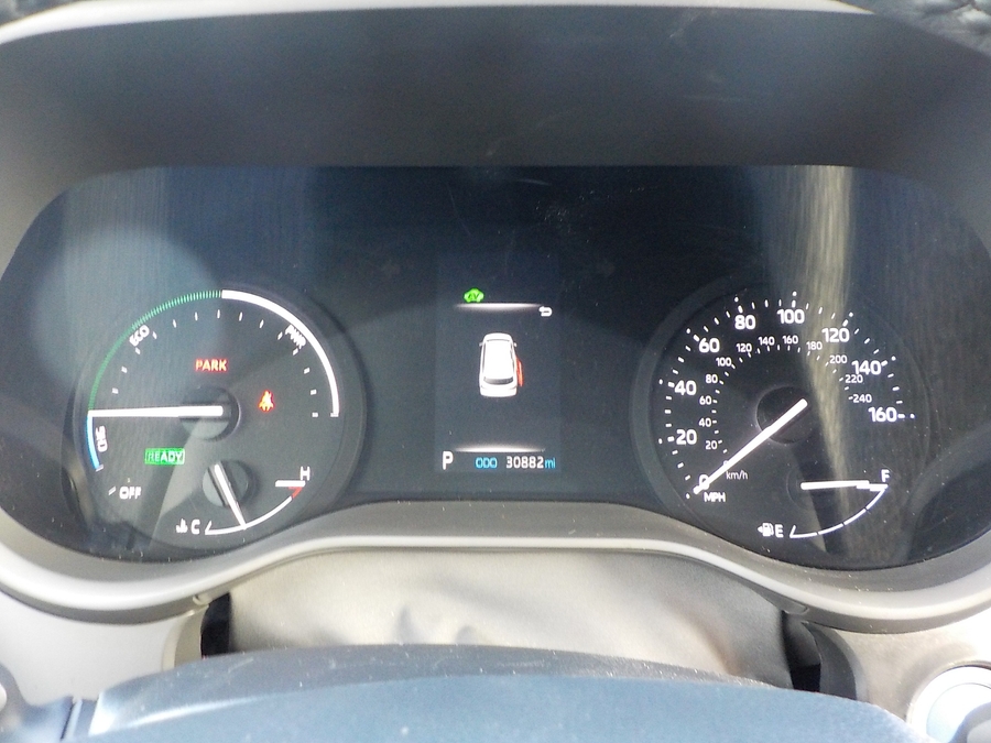 Black Toyota Sienna image number 34
