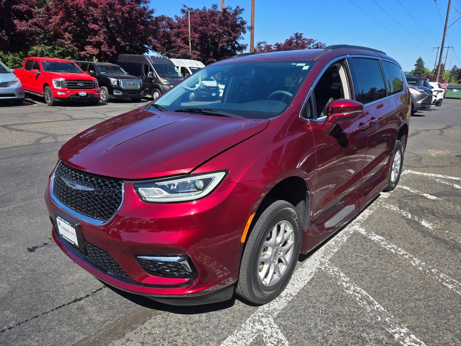 Used 2022 Chrysler Pacifica Touring L - VMI Side Entry Entry In Floor Automatic Ramp