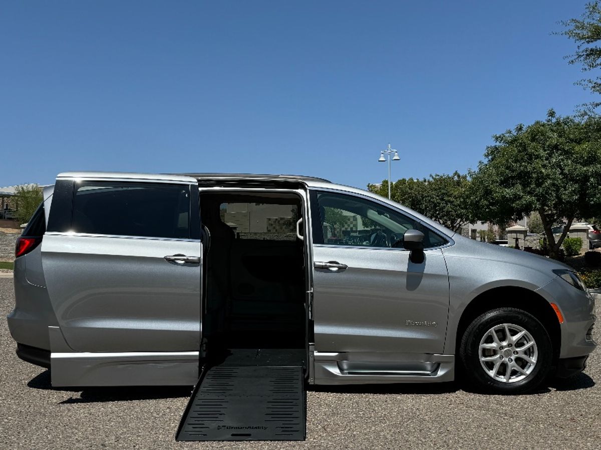 2020 CHRYSLER VOYAGER - Image 3