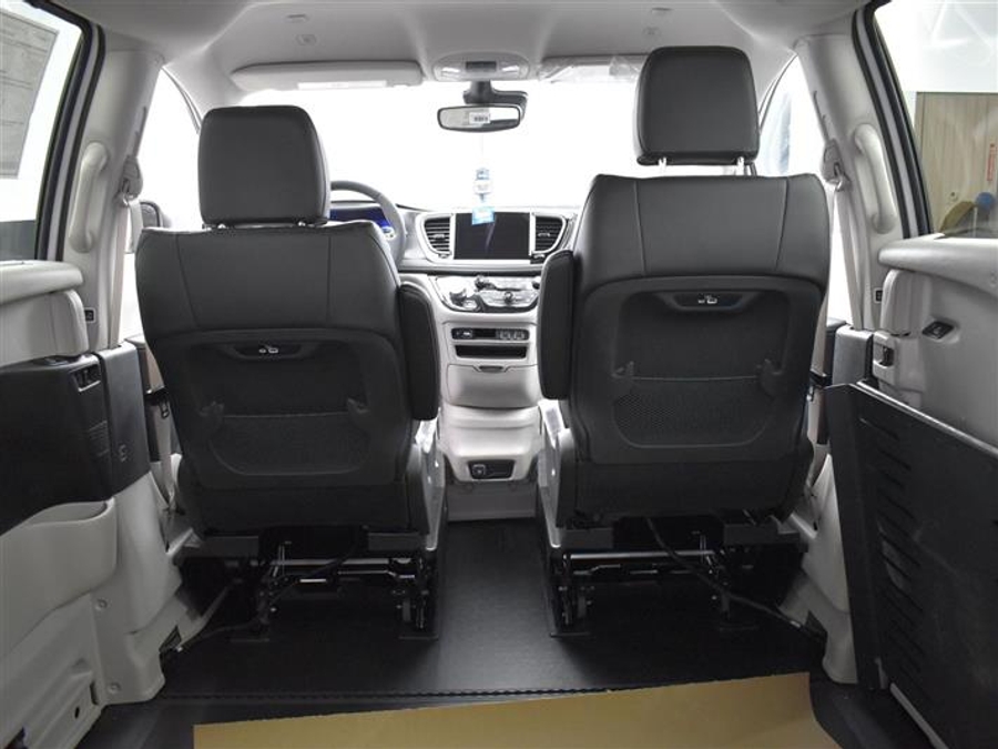 Used 2023 Chrysler Pacifica Touring L - BraunAbility Side Entry Fold Out Automatic Ramp