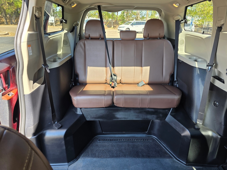 Used 2017 Toyota Sienna XLE - VMI Side Entry Entry In Floor Automatic Ramp