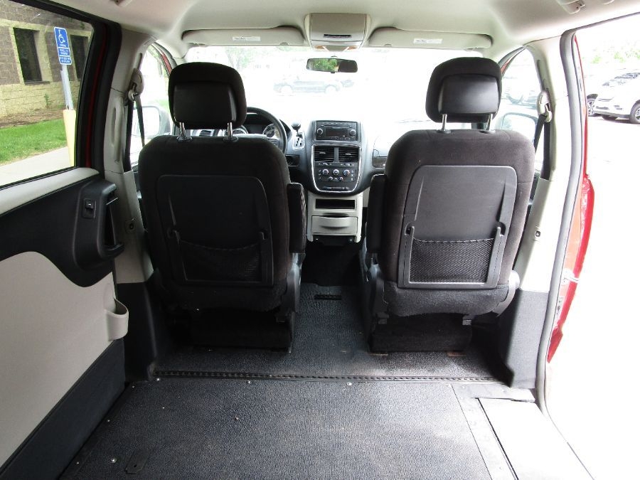 Red Dodge Grand Caravan image number 12