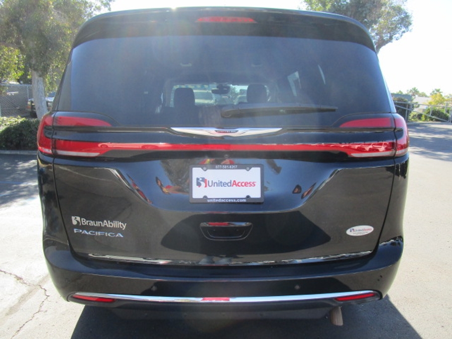 Used 2023 Chrysler Pacifica Touring L - BraunAbility Side Entry Entry In Floor Automatic Ramp