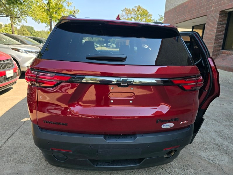 Used 2022 Chevrolet Traverse RS - BraunAbility Side Entry In Floor Automatic Ramp