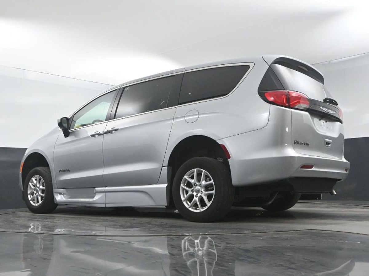 2023 CHRYSLER VOYAGER - Image 14