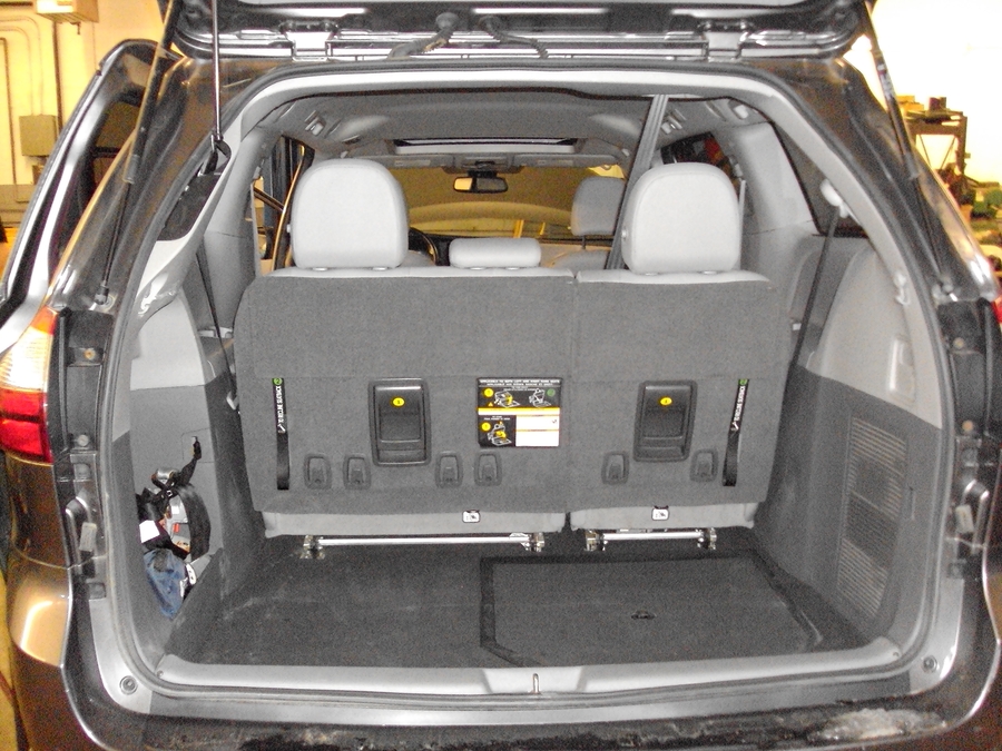 Used 2020 Toyota Sienna XLE Base - BraunAbility Side Entry Entry In Floor Automatic Ramp