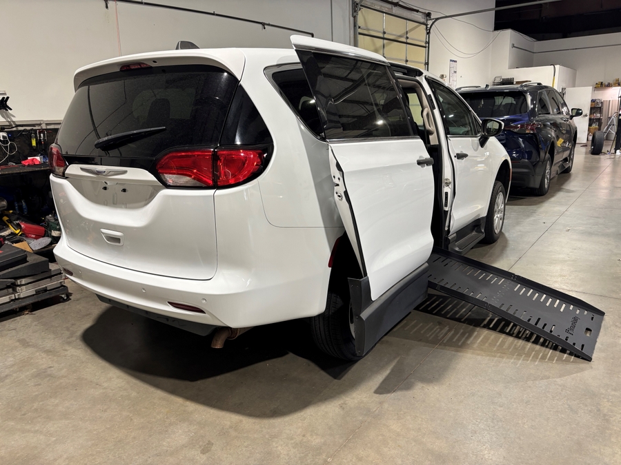 Used 2020 Chrysler Voyager L - BraunAbility Commercial Side Entry Entry Fold Out Manual Ramp