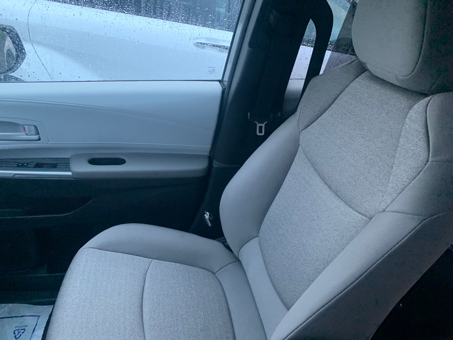 New 2026 Toyota Sienna Hybrid LE - Vantage Mobility Rear Entry Entry Fold Out Manual Ramp