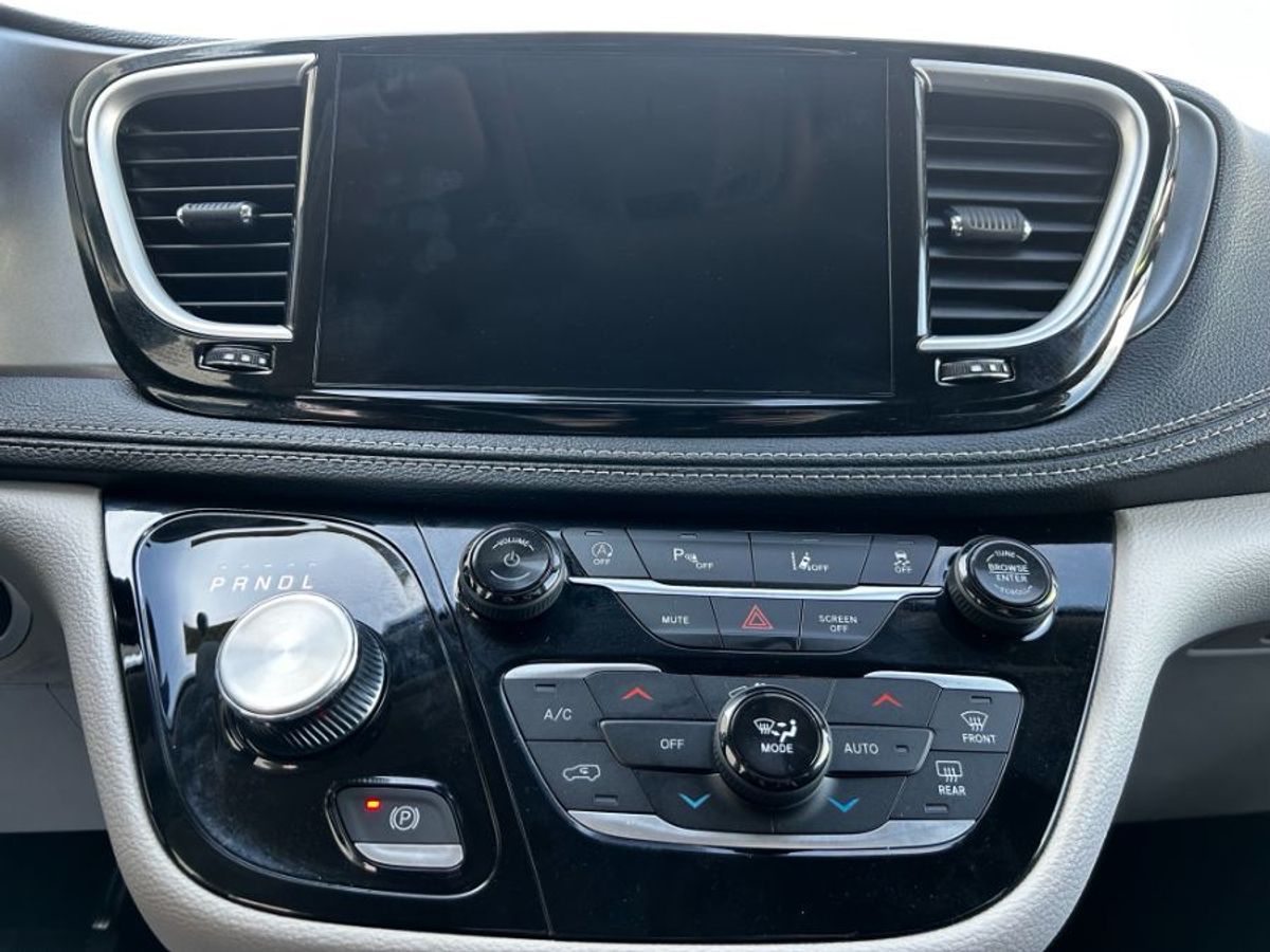 2024 CHRYSLER PACIFICA - Image 19