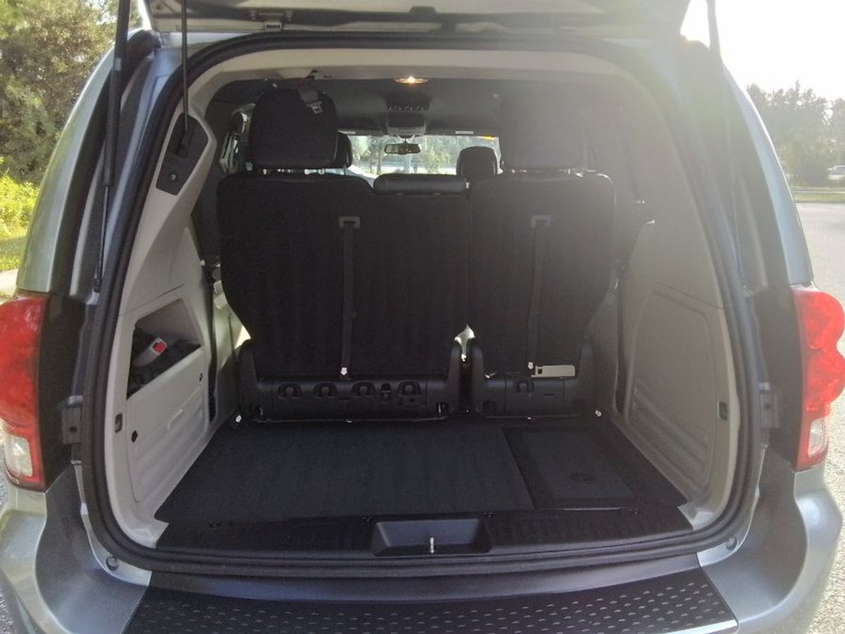 2017 DODGE GRAND CARAVAN - Image 5