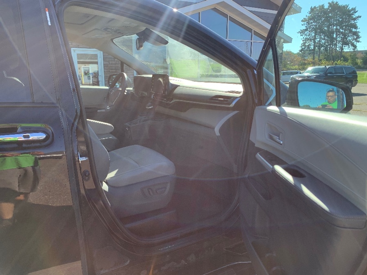 2021 TOYOTA SIENNA - Image 15