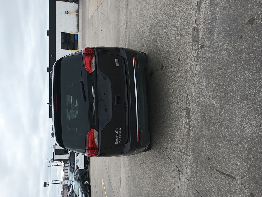 Brown Chrysler Pacifica image number 1