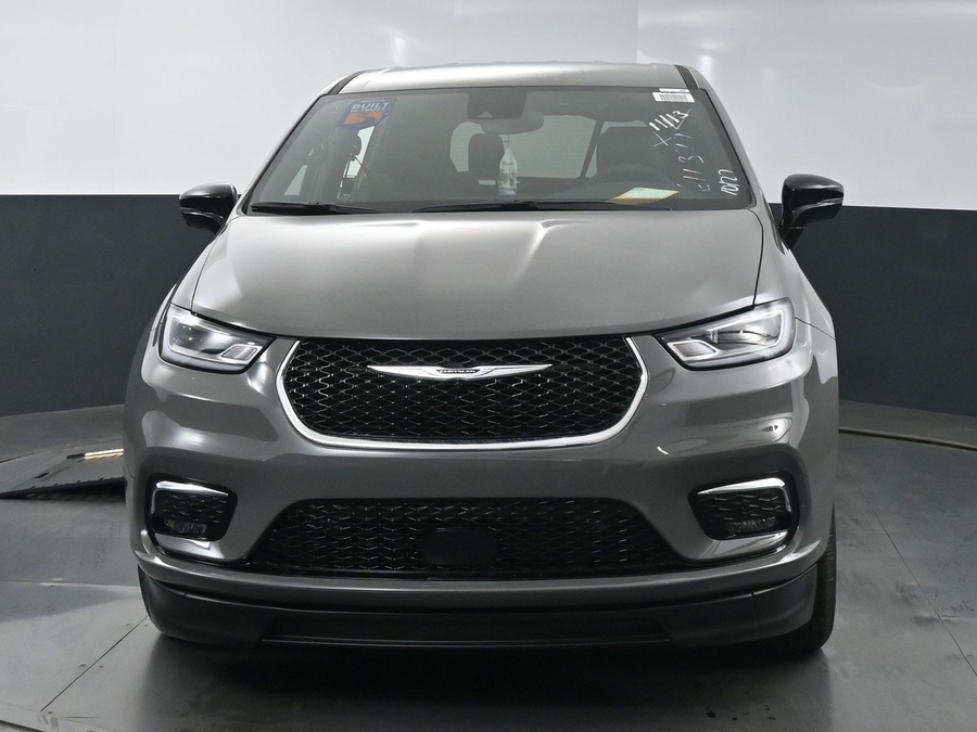 New 2025 Chrysler Pacifica Select Safety - BraunAbility Side Entry Entry In Floor Automatic Ramp