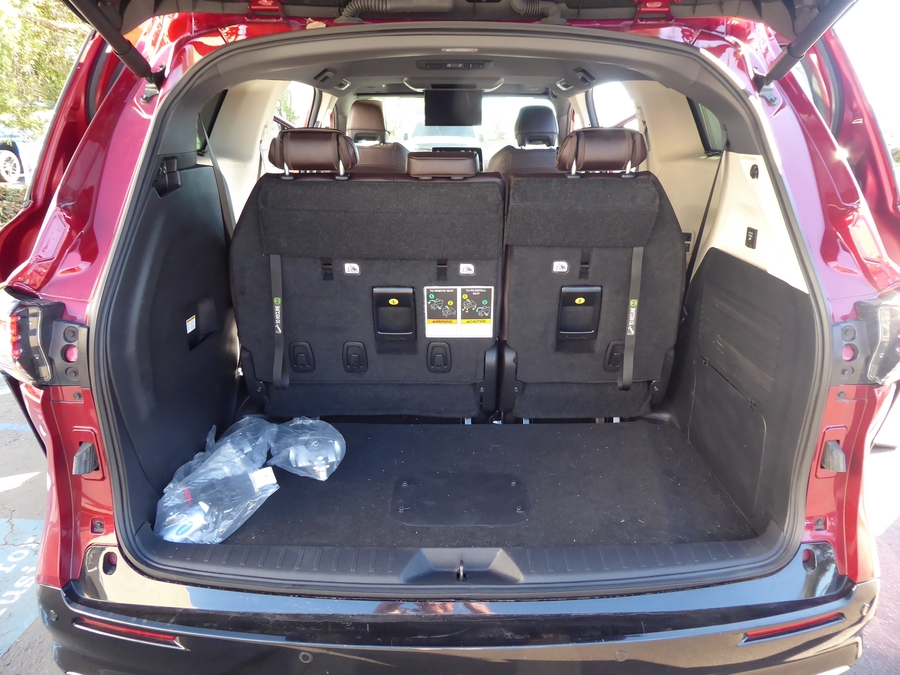 Used 2024 Toyota Sienna Hybrid Platinum - BraunAbility Side Entry In Floor Automatic Ramp