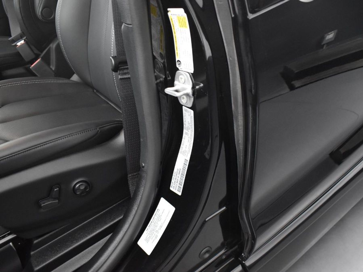 2025 CHRYSLER PACIFICA - Image 16