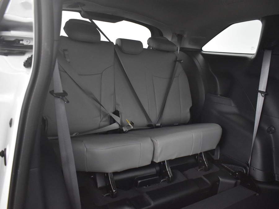 New 2025 Toyota Sienna Hybrid XLE Plus - BraunAbility Side Entry Entry In Floor Automatic Ramp