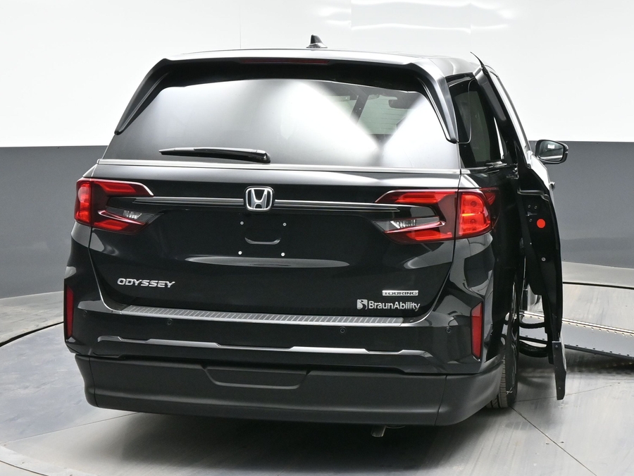 New 2026 Honda Odyssey Touring - BraunAbility Side Entry In Floor Automatic Ramp