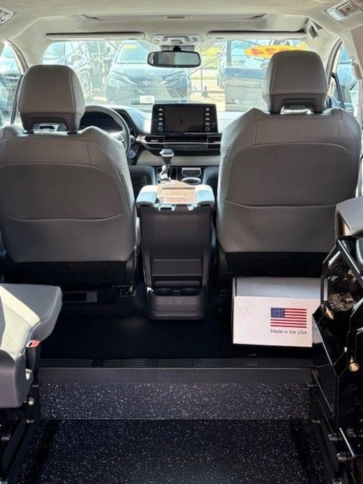 2024 TOYOTA SIENNA - Image 11