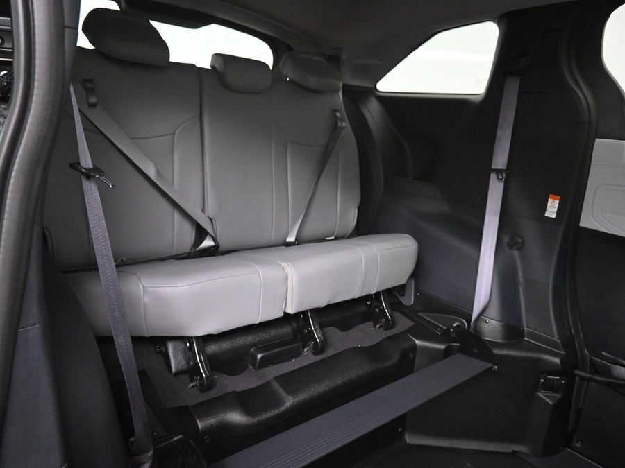 New 2025 Toyota Sienna Hybrid XLE Plus - BraunAbility Side Entry Entry Fold Out Automatic Ramp