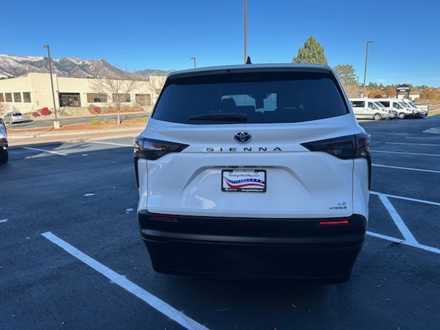 New 2025 Toyota Sienna Hybrid LE AWD w MID ROW - Vantage Mobility Commercial Side Entry Entry In Floor Manual Ramp