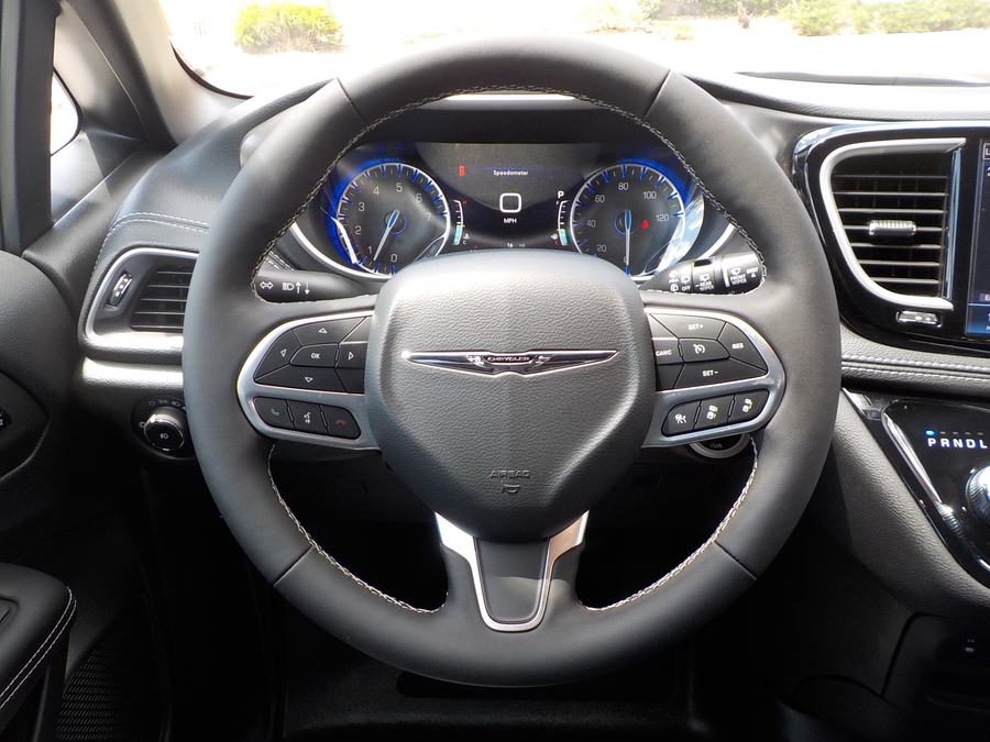Blue Chrysler Pacifica image number 9