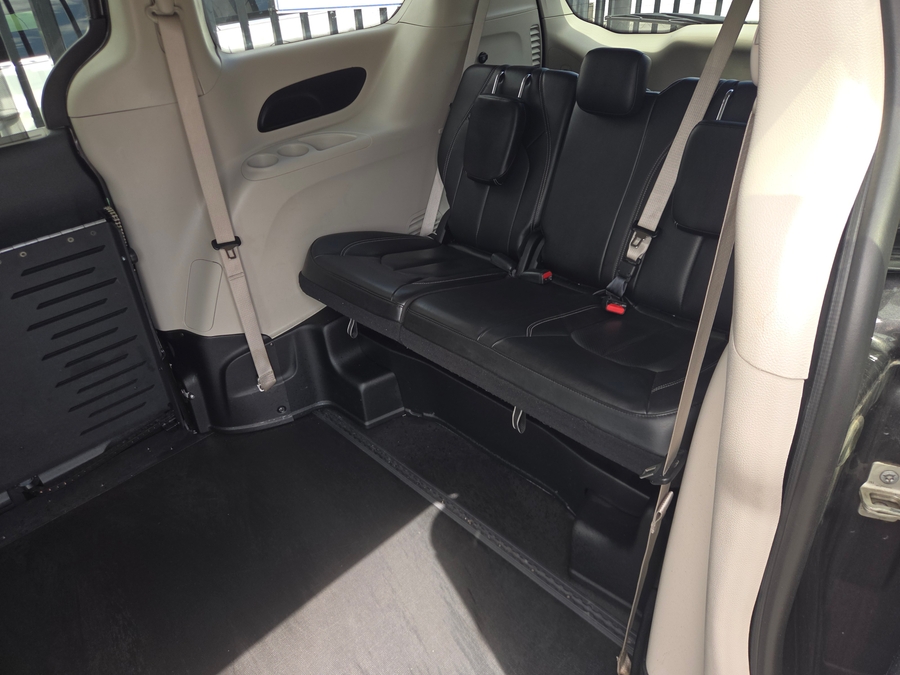 Used 2023 Chrysler Pacifica Touring L - BraunAbility Side Entry Fold Out Manual Ramp
