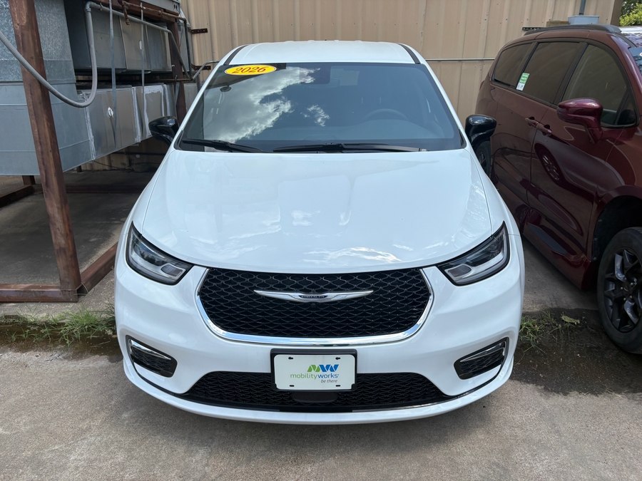 2026 Chrysler Pacifica Select - Photo 3