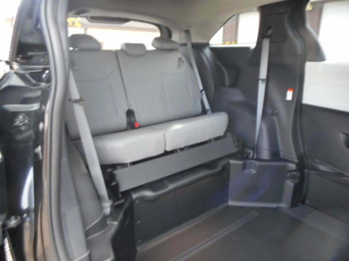 2025 TOYOTA SIENNA - Image 12