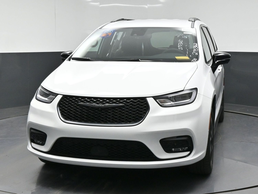 New 2026 Chrysler Pacifica Select Sport - BraunAbility Side Entry Fold Out Manual Ramp