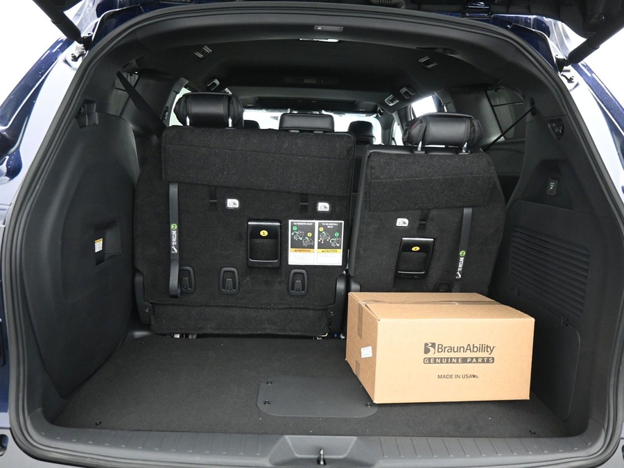 New 2026 Toyota Sienna Hybrid XSE Sport - BraunAbility Side Entry Entry Fold Out Automatic Ramp