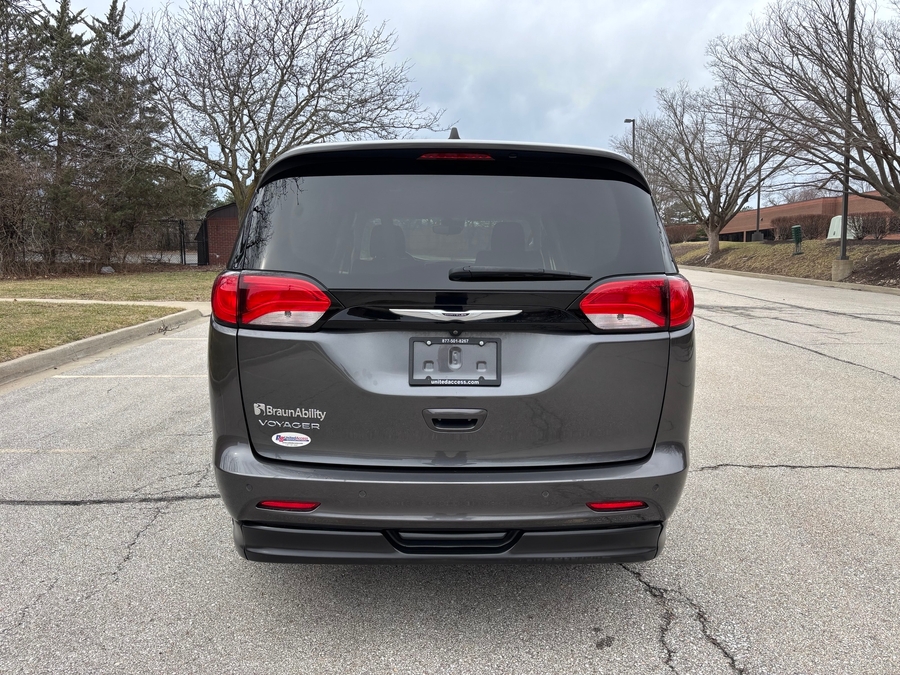 Used 2022 Chrysler Voyager LX - BraunAbility Side Entry Entry Fold Out Automatic Ramp